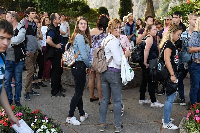 Full-Day Guided Boat Tour to Capri from Sorrento with Limoncello - The return cruise highlights: Faraglioni and Villa Curzio Malaparte views