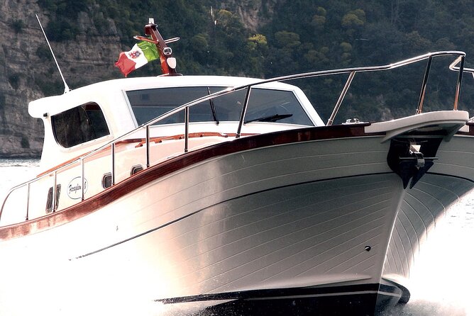Full-Day Private Guided Boat Tour in Capri - Why this Capri boat day feels calmer than the usual day trip