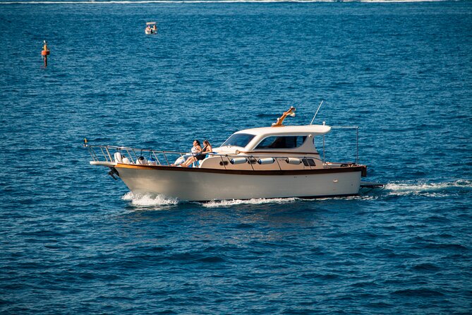Full-Day Private Guided Boat Tour in Capri - Grotta Verde swim stop: short, focused, and built for the water