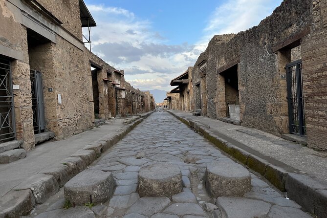 Full Day Private Tour of Pompeii and the Amalfi Coast - Pompeii guide option: when it’s worth paying extra