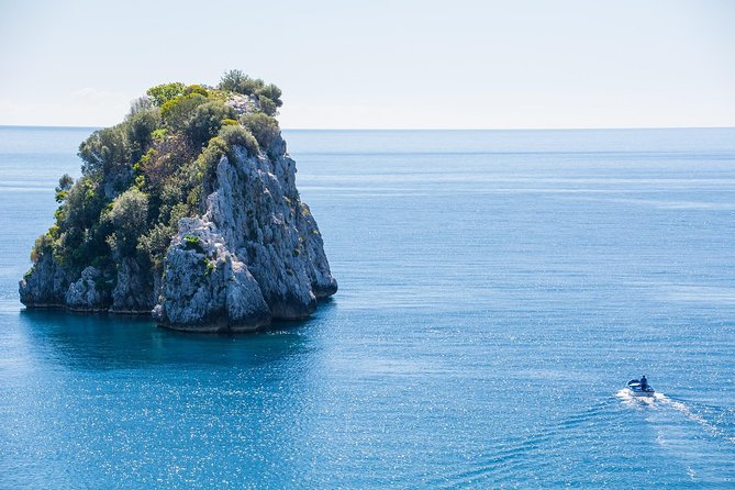 Grotte Di Capo Palinuro - From Via Porto to the Gozzo Boat Ride