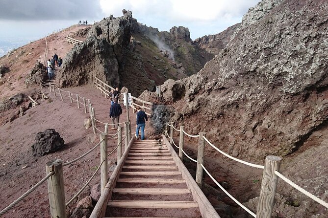 Guided Tour Pompeii And Vesuvius from Positano Skip the Line - Guides and the magic of explanation (Frankie and Sass)