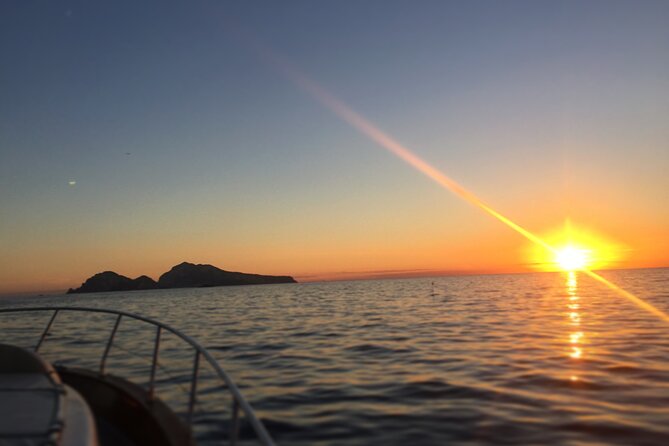 Half Day Guided Sunset Tour on the Sorrento Coast - Crew Experience: Charlotte’s Communication and Skipper David’s Style