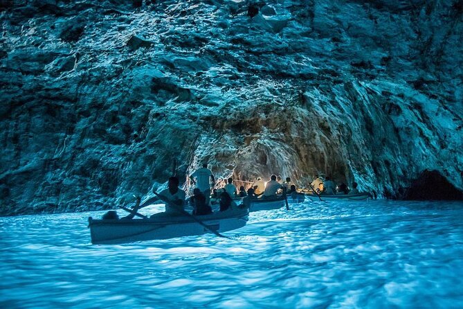 Half Day Private Boat Tour of Capri - Getting On Board: Meeting Point and First-Moment Tips