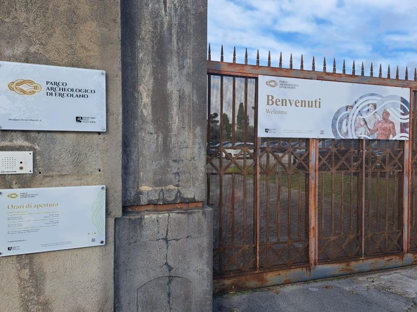 Herculaneum: 2hour Shared Guided Tour + entry tickets - Key Things to Know Before You Go