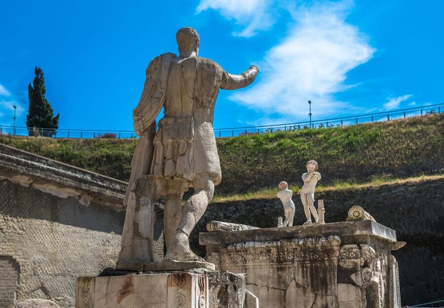 Herculaneum Guided Walking Tour with Entry Ticket - Meeting at Biglietteria Ercolano, and why the Worldtours banner matters