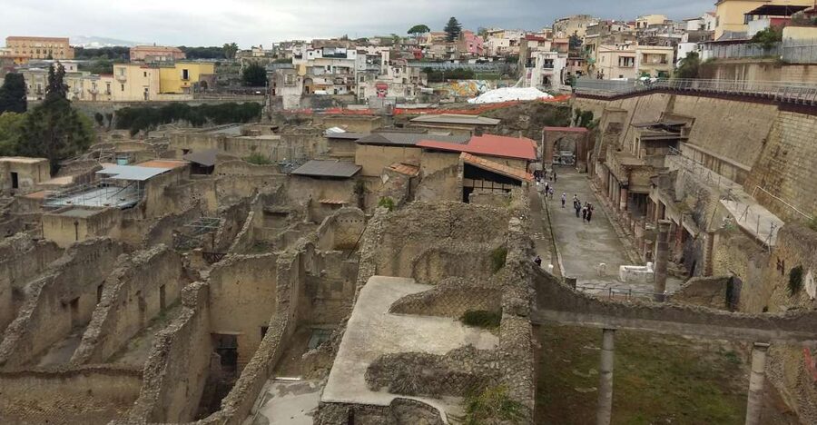 Herculaneum Half-Day Tour from Sorrento - The walking tour: villas, rooms, and frescoes you can actually picture