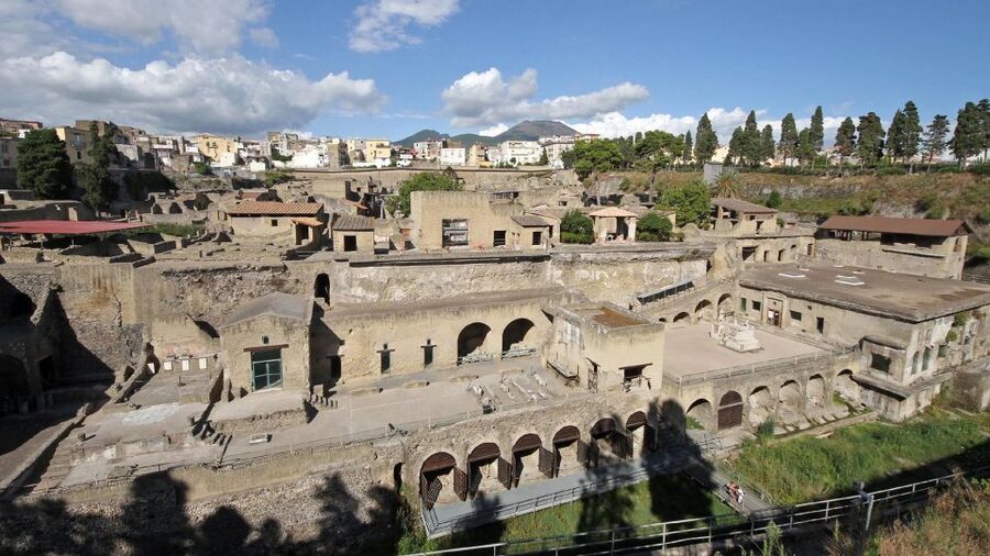 Herculaneum: Private Walking Tour with Archeologist Guide - Starting at Parco Archeologico di Ercolano, where the route begins