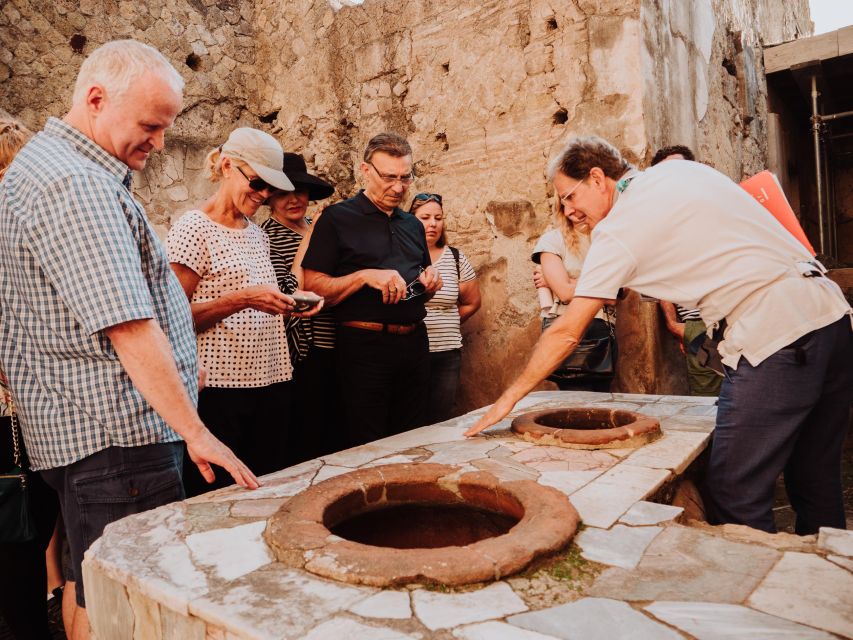 Herculaneum: Private Walking Tour with Archeologist Guide - The 2-hour walking route, stop by stop
