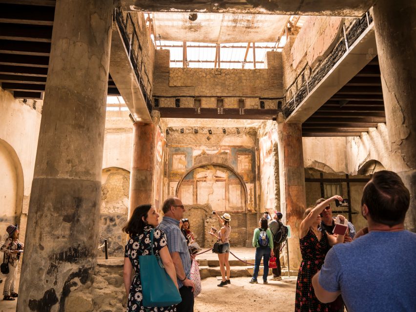 Herculaneum: Private Walking Tour with Archeologist Guide - What an archaeologist guide changes (and why it matters)