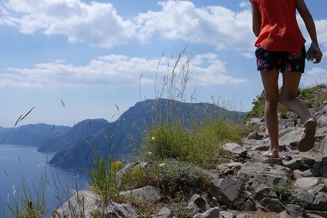Hiking the Path of the Gods with Enzo: Amalfi Coast Adventure - The trail specs you should take seriously (7 km, 250 m)