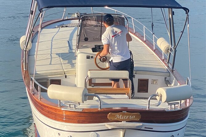 Ischia island private excursion on Gozzo Fratelli Aprea 7,5m - Price and what you actually get for $784.44 per group