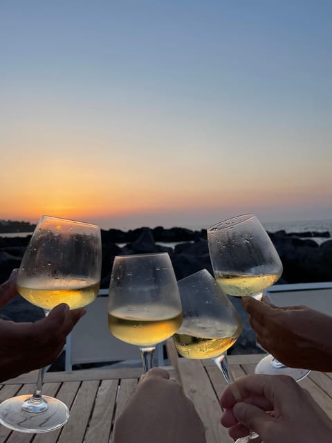 Italian aperitif at the sunset by the sea - Should you book this sunset aperitif at Pagoda Lifestyle Hotel?