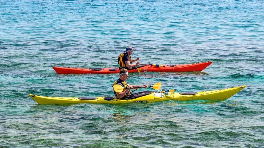 Kayak experience - Cliffs, coves, and sea caves: what you’ll see