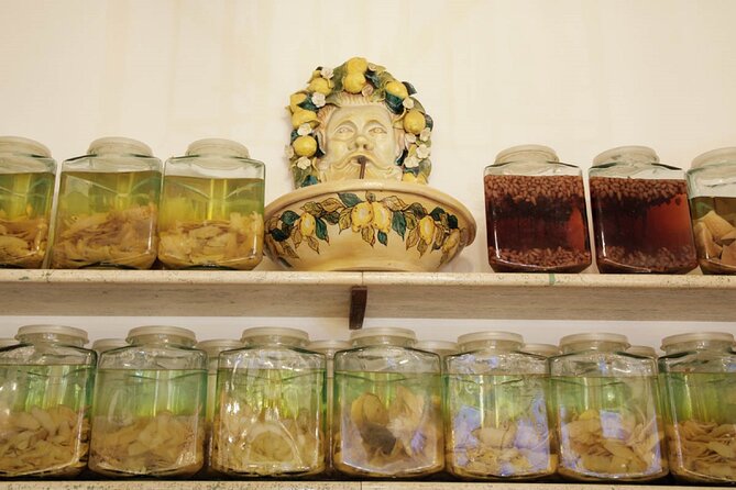 Learn how to make Amalfi limoncello - Key things that make this limoncello class worth your time