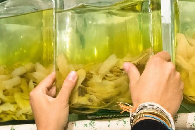 Learn how to make Amalfi limoncello - Who should book this limoncello workshop?