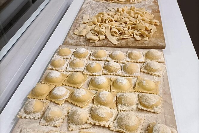 Lezione di Cucina : Pasta Fresca - From 10:00 Arrival at Casa Scarica to a Possible Pasta Factory Visit
