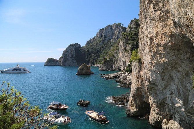 Li Galli Islands and Capri Small Group Boat Tour from Amalfi - Li Galli and the Final Swim: The Calm Ending You’ll Remember