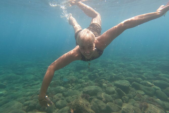 Maiori: Kayaking & Snorkeling tour along the Amalfi Coast - Sea caves and arches: the Amalfi Coast seen at water level