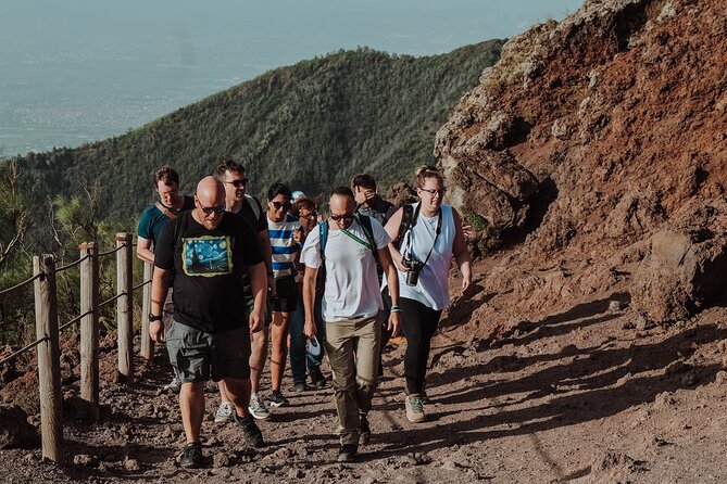 Mount Vesuvius Tour from Pompeii Led by an Expert Guide - Meeting Point Tips in Pompeii: Find the Group Fast