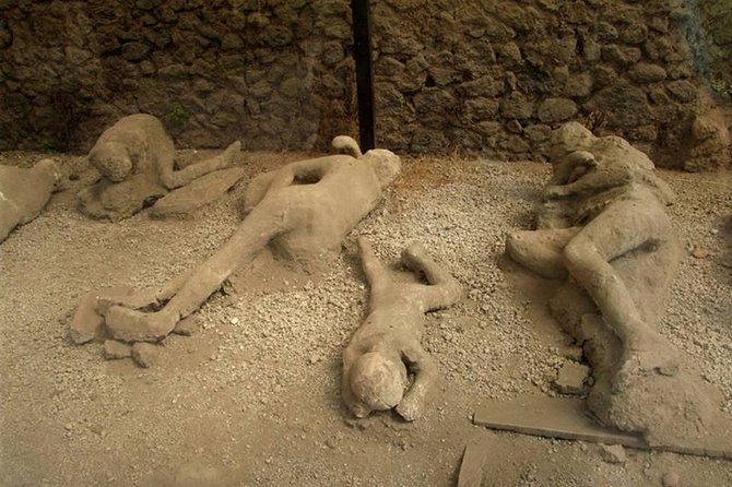 Mt Vesuvius and Pompeii Tour by Bus from Sorrento - What to Bring for the Climb (and What You Can Skip)