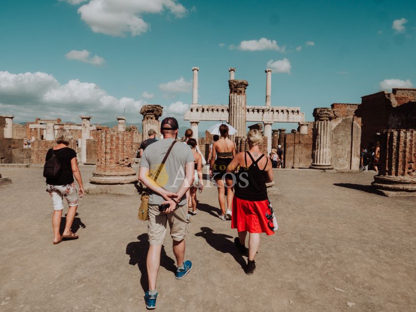 Naples: Pompeii and Mount Vesuvius Entry Tickets and Tour - Riding Up to Vesuvius: Shared Minibus and Midday Reset