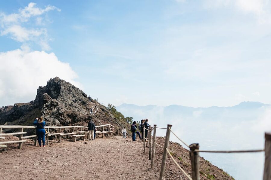 Naples: Pompeii and Mt. Vesuvius with Lunch and Wine Tasting - Key tour takeaways