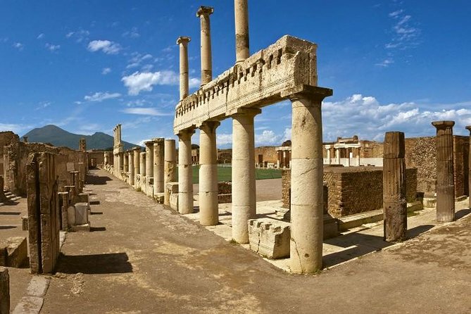 Naples to Positano/Sorrento Transfer via Pompeii (or Vice Versa) - Pompeii in two hours: the good, the trade-off