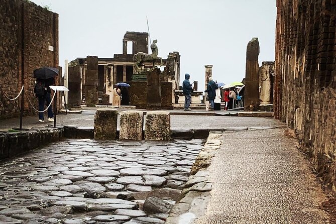 Once upon a time Pompeii 2 and a half hour tour - Pompeii, organized into a 2.5-hour plan that actually works