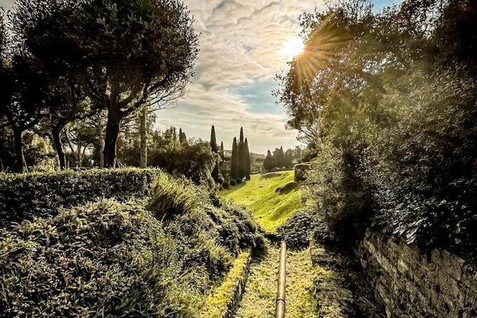 Once upon a time Pompeii 2 and a half hour tour - Skip-the-line ticket office service and what it really saves