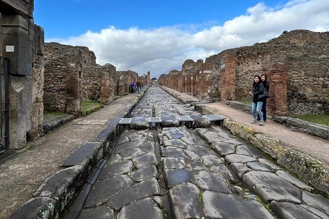 Once upon a time Pompeii 2 and a half hour tour - Practical logistics: where you start, where you end, and how long it takes