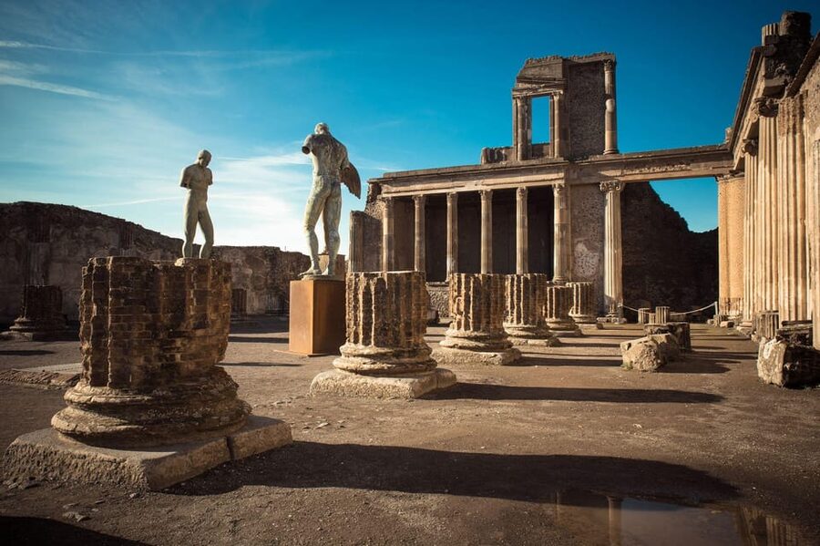 Pompei: Audio guide of the archeological site - Villas and temples: turning architecture into a story you can remember