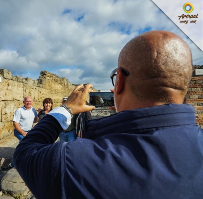 Pompei: Private tour of Pompei and Vesuvius from Sorrento - Should you book the Sorrento Pompeii and Vesuvius private tour?