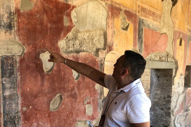 Pompei three hours with an expert guide - Daily life stops: Thermopolis, baths, and why Romans ate out