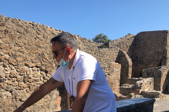 Pompei three hours with an expert guide - Pompeii’s main road and Street of Abundance, the best way to get your bearings