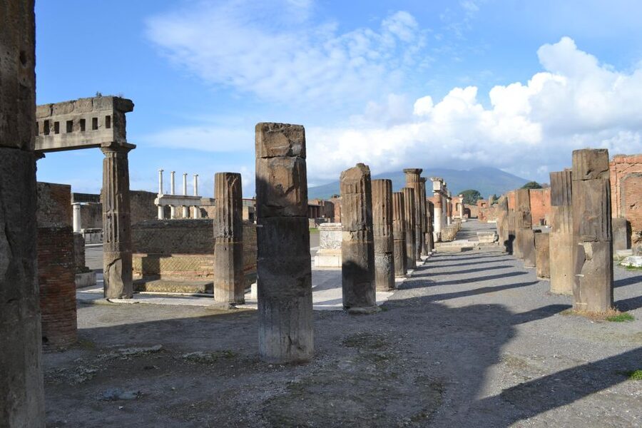 Pompeii: 2-Hour Guided Tour with an Archaeologist - Pompeii in two hours: what a guided archaeologist walk really gives you