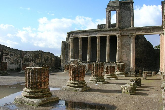 Pompeii: 2H Family friendly Tour with an Archeologist Guide - Best fit: who this Pompeii tour suits