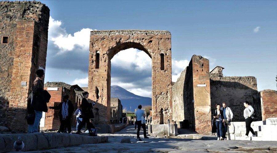 Pompeii: 2H group guided tour with a certified guide - Meeting at Circumvesuviana: Where Tempio Travel Is Waiting