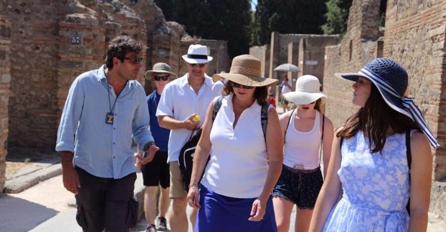 Pompeii 3-Hour Walking Tour - Basilicas, courthouses, and the Forum Baths routine