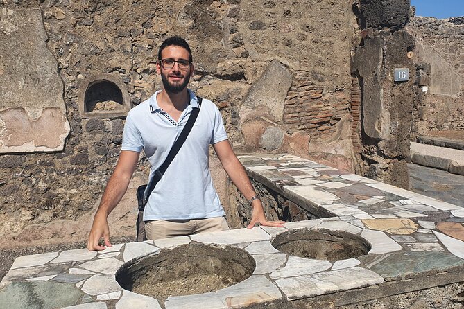 Pompeii 360° - 4-hour tour with an expert Guide in archaeology - Should you book Pompeii 360°?