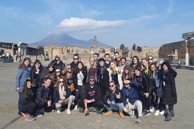 Pompeii 360° - 4-hour tour with an expert Guide in archaeology - Meeting at Piazza Esedra, and how the 4 hours tend to feel