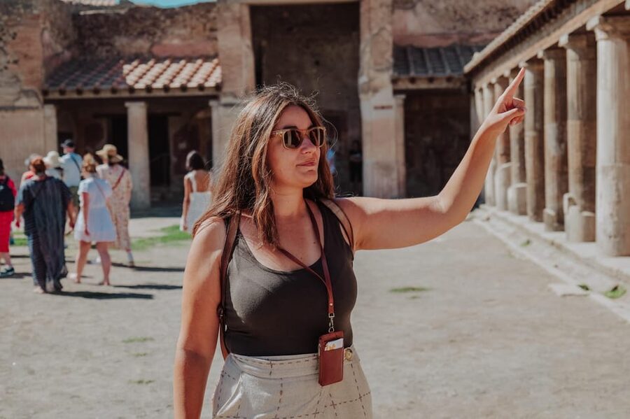 Pompeii 3hours Villa of Mysteries tour with an Archaeologist - The Villa of the Mysteries: the frescoes you’ll remember
