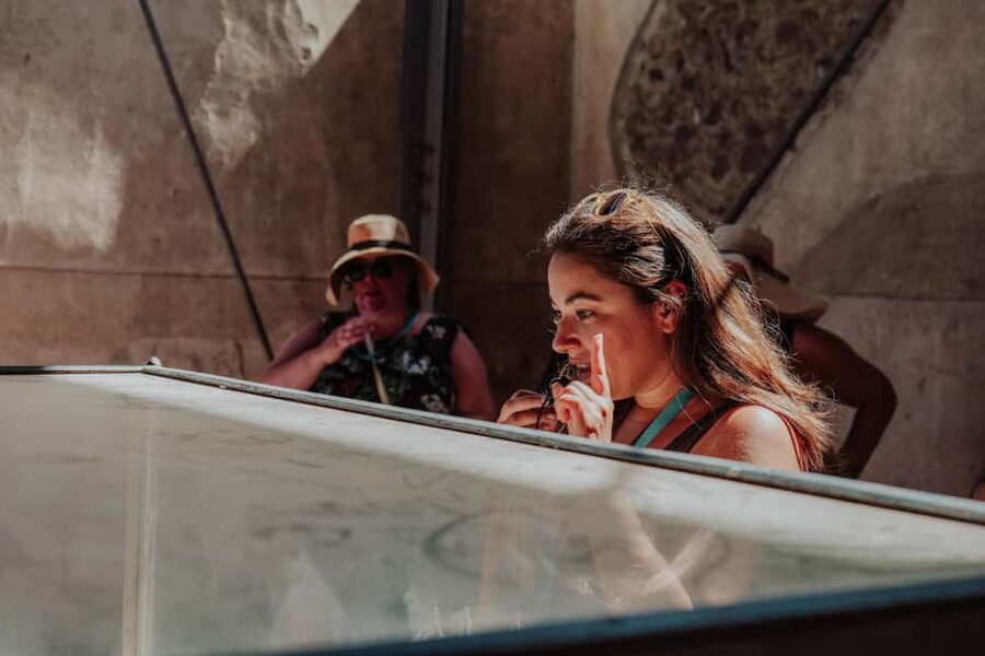 Pompeii 3hours Villa of Mysteries tour with an Archaeologist - Small-group perks, skip-the-line, and avoiding the worst crush