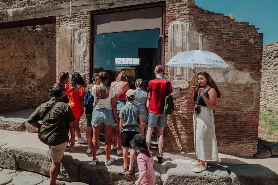 Pompeii 3hours Villa of Mysteries tour with an Archaeologist - Price and value: what $88 buys you in real terms