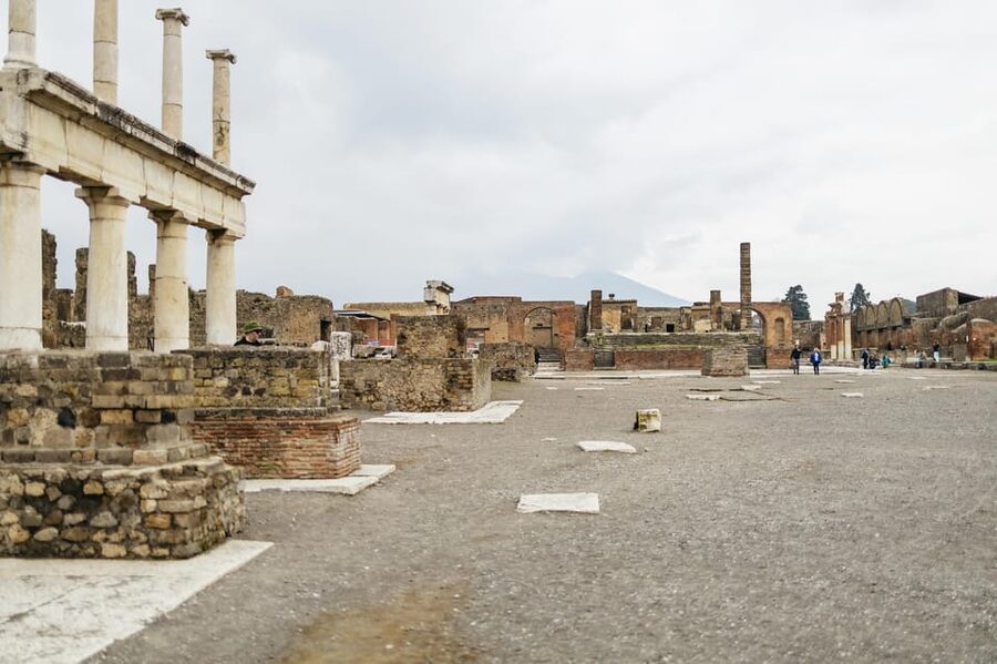 Pompeii: Afternoon to Sunset Guided Tour with Ticket - Meeting at Ristorante Bar Sgambati, Then Jump Into Pompeii