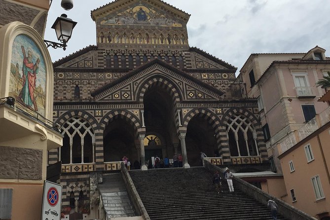 Pompeii- Amalfi Coast tour from Sorrento, with licensed guide included - The Driver and Vehicle: Why This Part Makes the Day Work