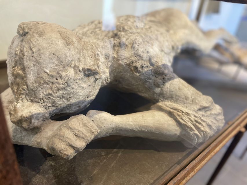 Pompeii and Herculaneum: Guided Tour with an Archaeologist - Pompeii in 2 hours: from Porta Marina Inferiore to the Forum