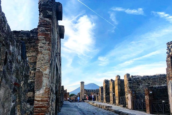 Pompeii and Vesuvius Small Group Tour from Sorrento - Transfers, meeting times, and how to avoid the “where are we?” moment