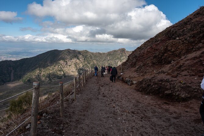 Pompeii and Vesuvius Small Group Tour from Sorrento with Pizza - Lunch on the slopes: classic pizza, simple and filling