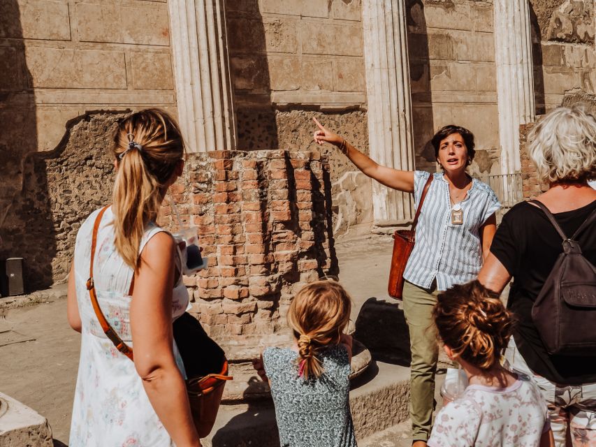 Pompeii: Entry Ticket and Guided Tour with an Archaeologist - House of the Faun and House of Menander: how private life reads in stone